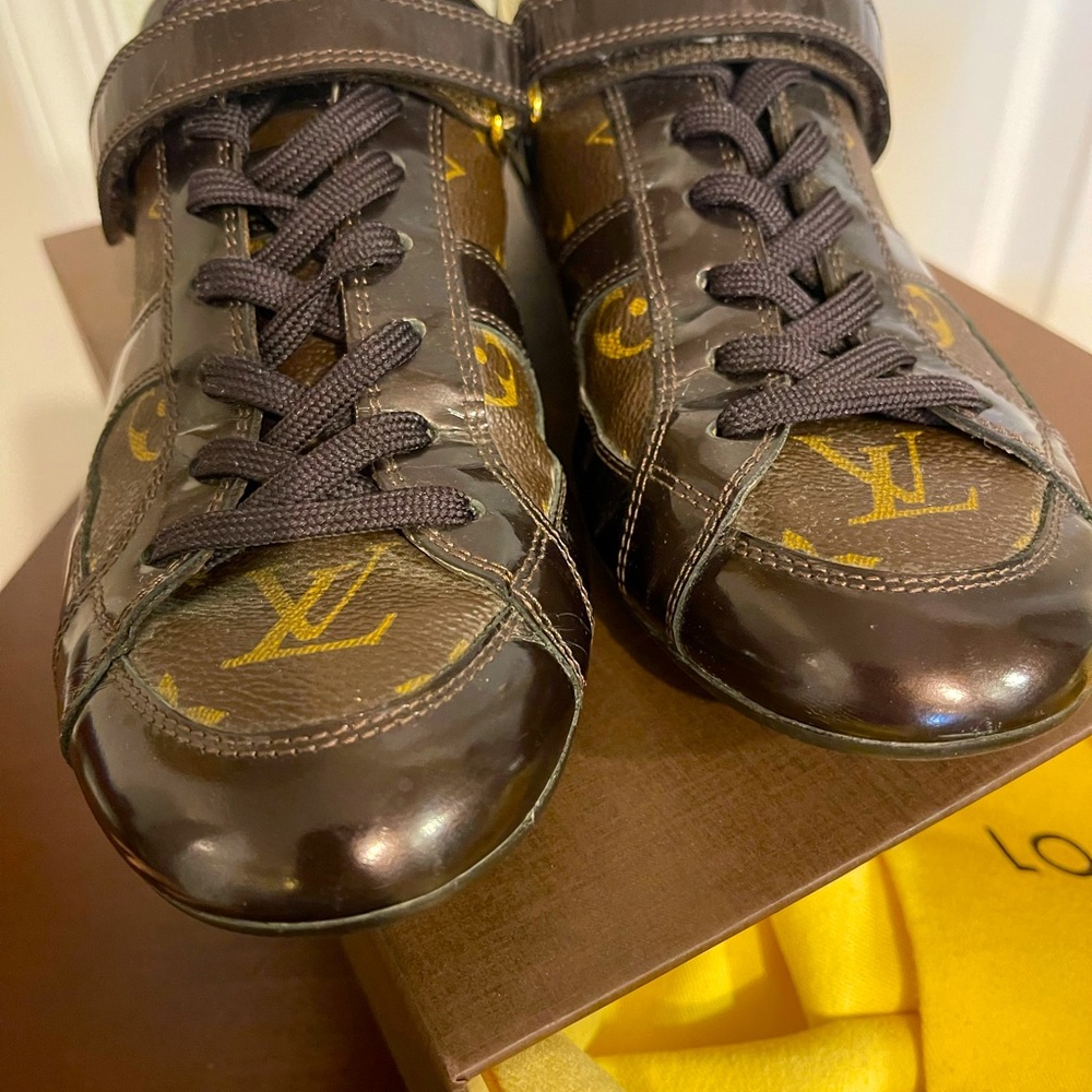 ❌SOLD❌ Louis Vuitton Patent Sneakers Size 6.5
